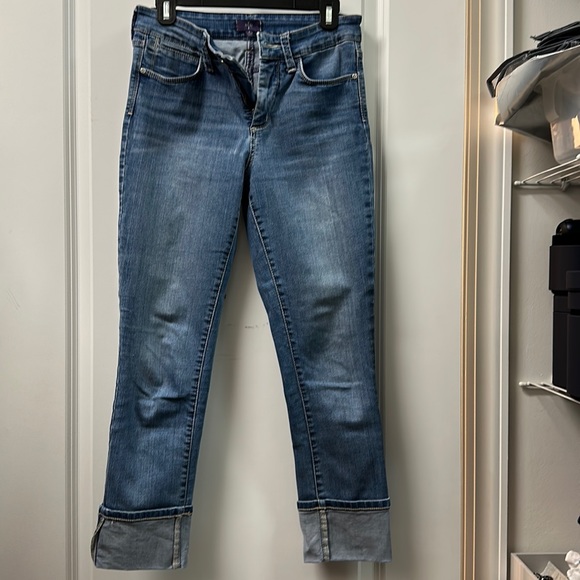 NYDJ…Capri…worn and oh so comfy! - Picture 3 of 6